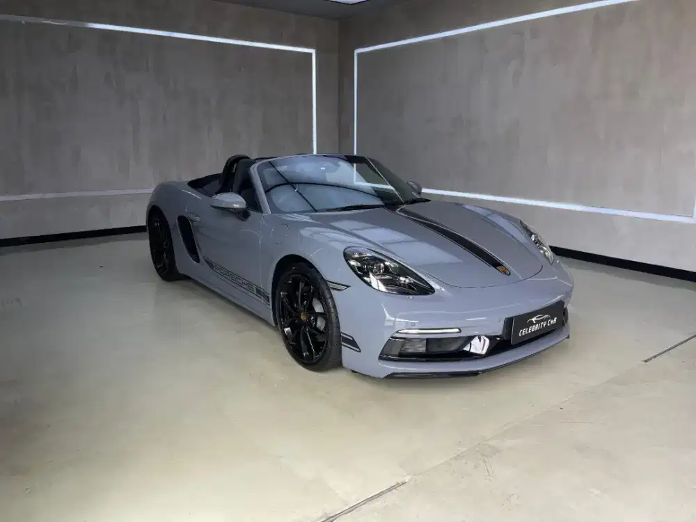 Brand New Porsche Boxster 718 Ice Grey Metalic 2025