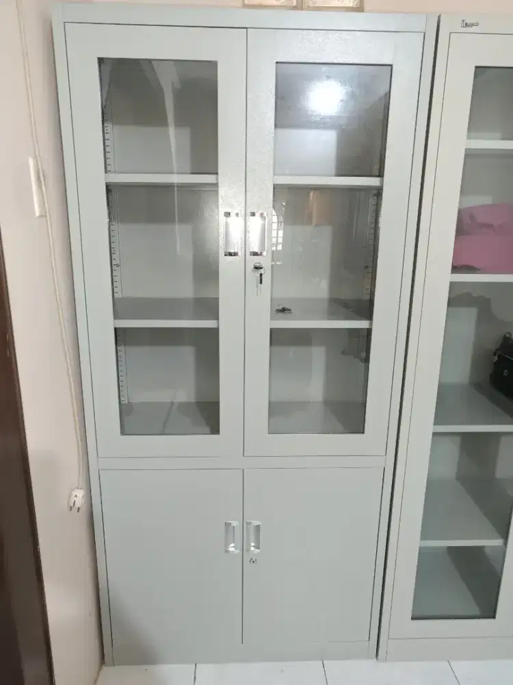 Lemari Arsip 2 Pintu Plat Besi
