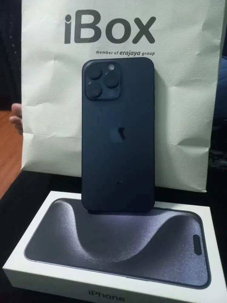 Iphone 15 pro max Blue Titanium 256gb