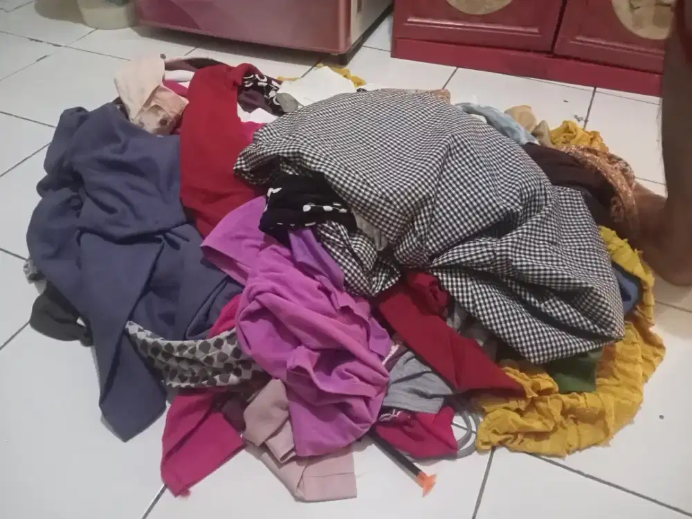 Baju cwe second