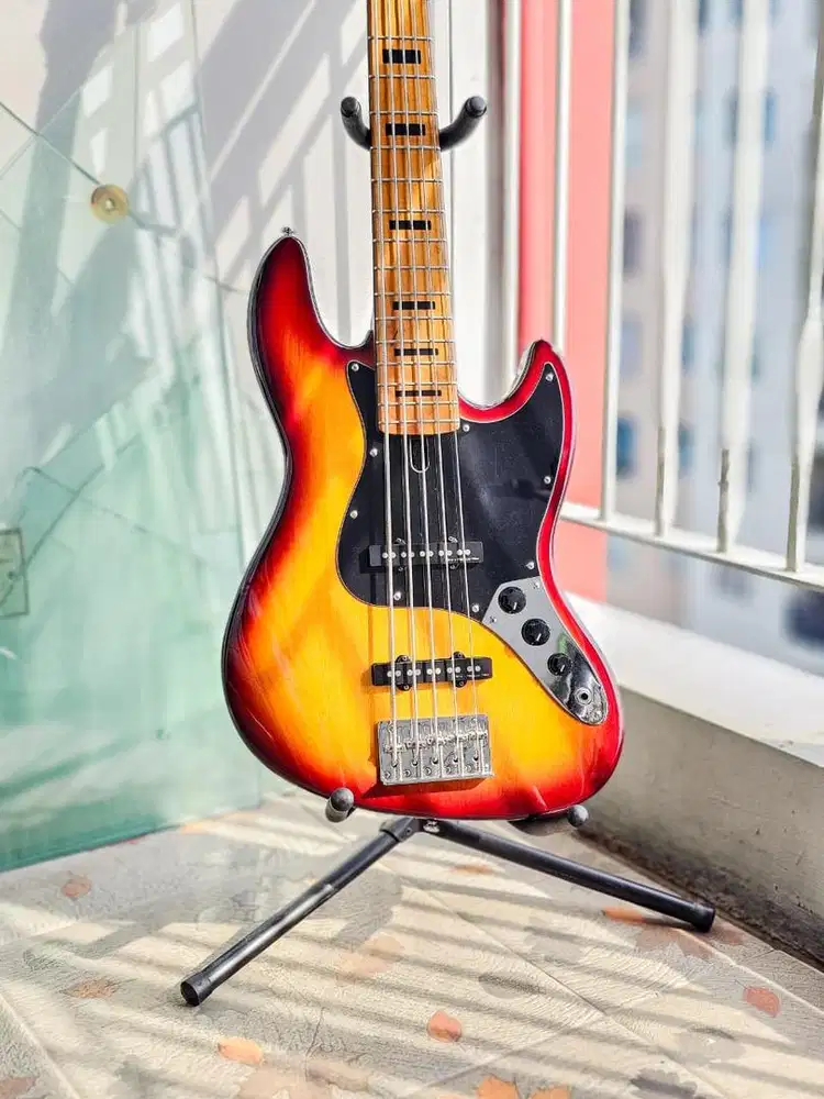 Bass Marcus Miller Sire v5