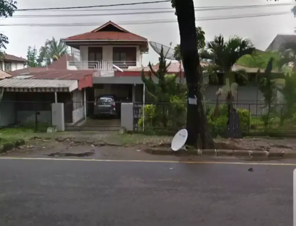 Rumah Pinggir Jalan Raya Utama Seberang Padang