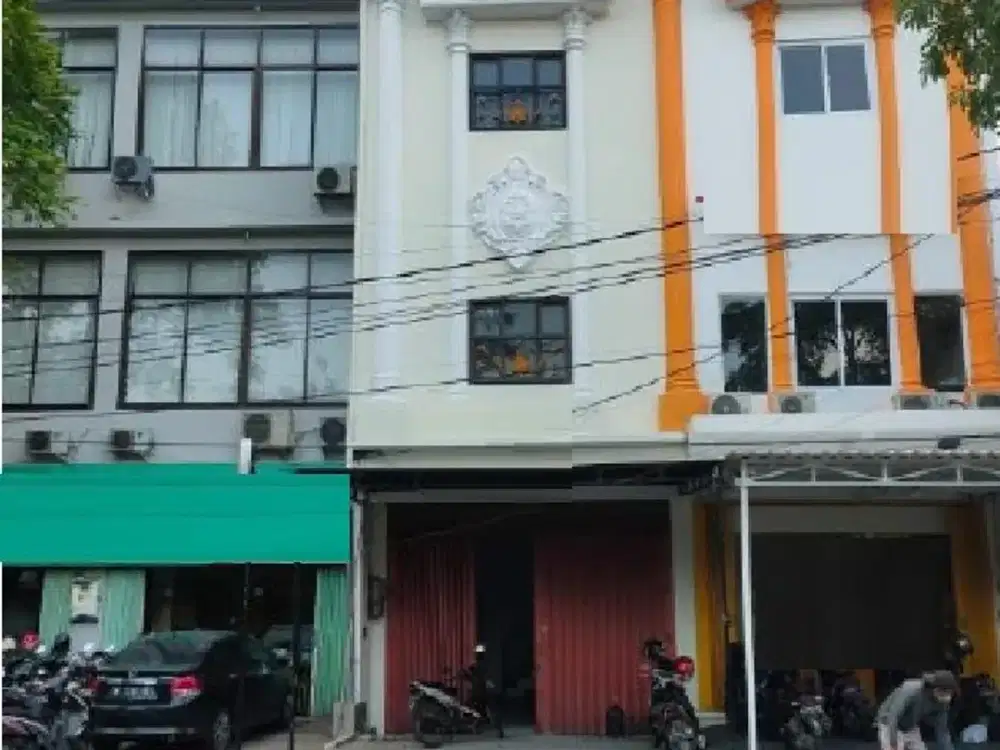 Disewakan Ruko 3 lantai di Jl Ir Soekarno Surabaya