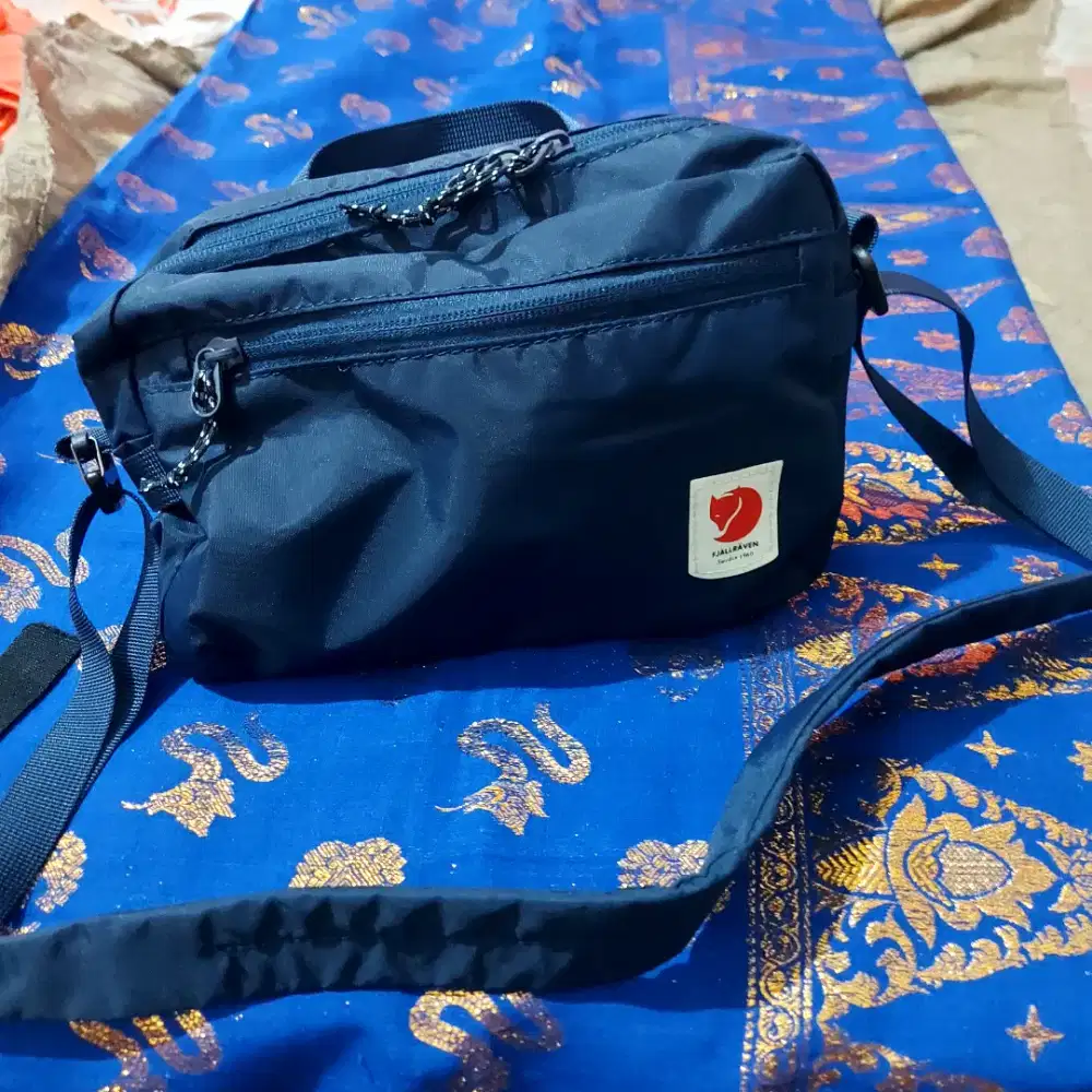 Sling dwi fungsi cowok