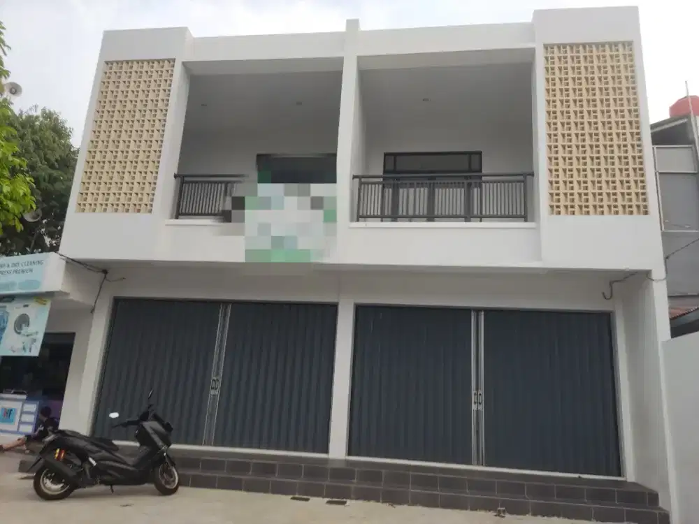 Disewakan ruko 2 lt pinggir jln. Raya swadaya duren sawit