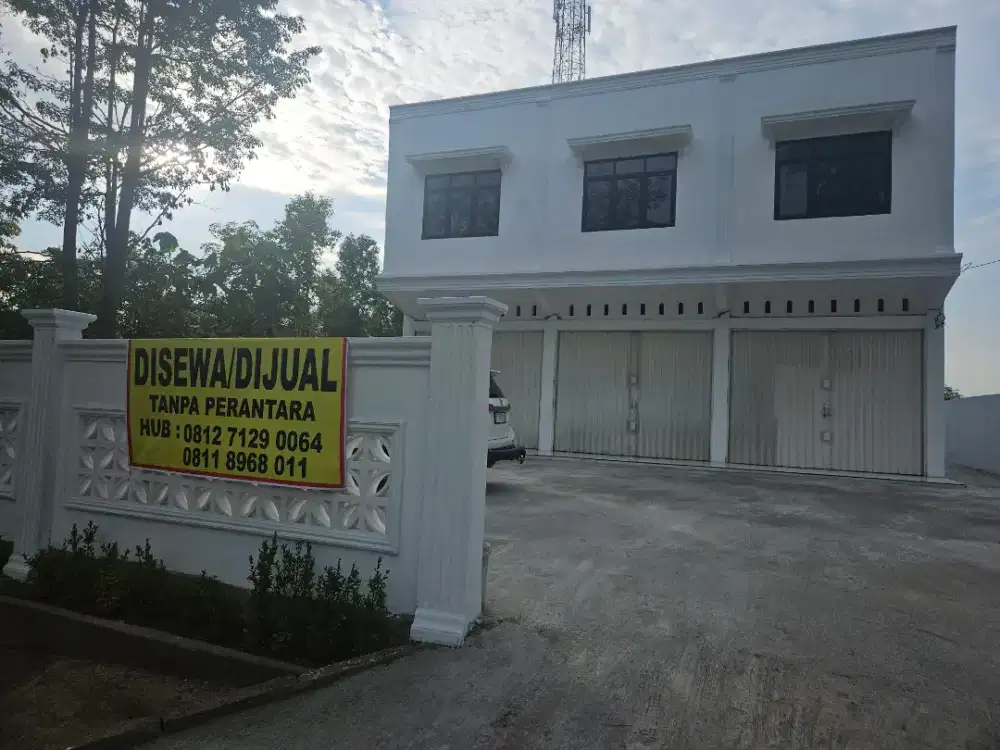 Di jual cepat 3 pintu ruko 2lt  lokasi strategis