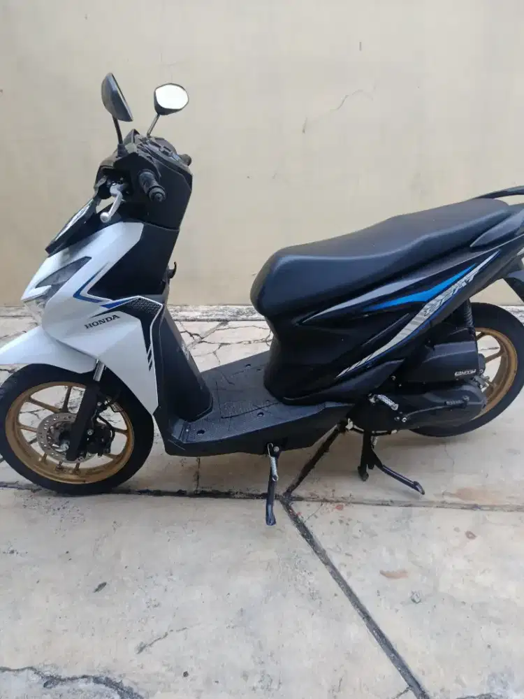 jual motor honda beat 2025 cbs putih ss lengkap pajak panjang mulus