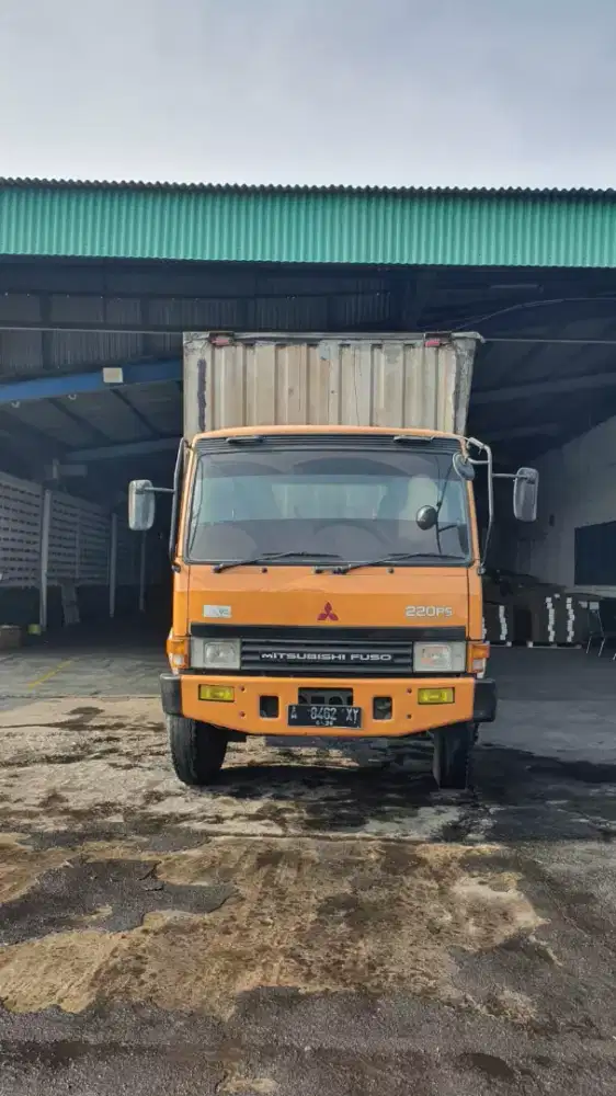 Truk Mitsubishi Fuso 6ban FM517HS 2012+2010 Box standard