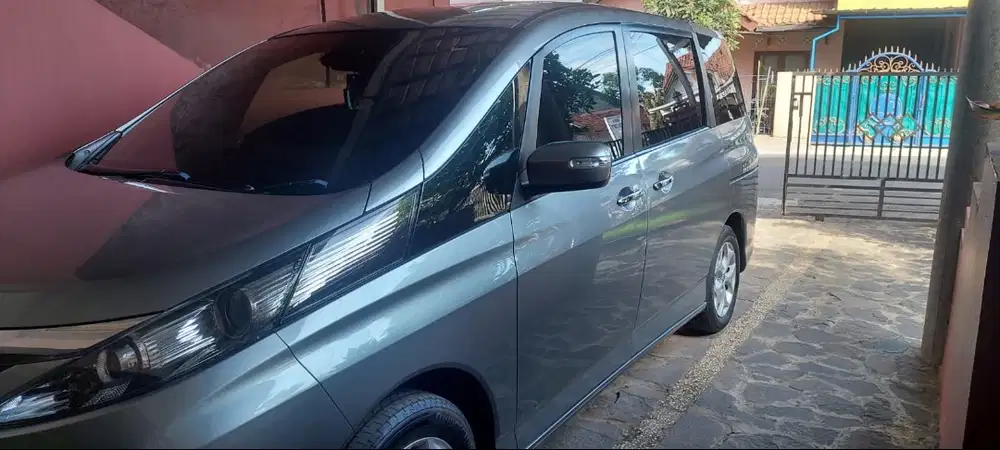 Mazda biante 2013