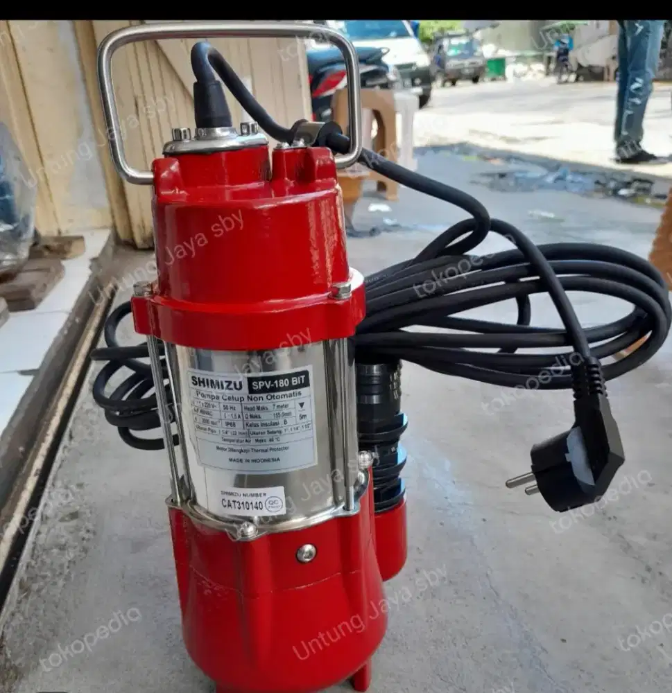 Shimizu buat kuras air kolom akuarium
