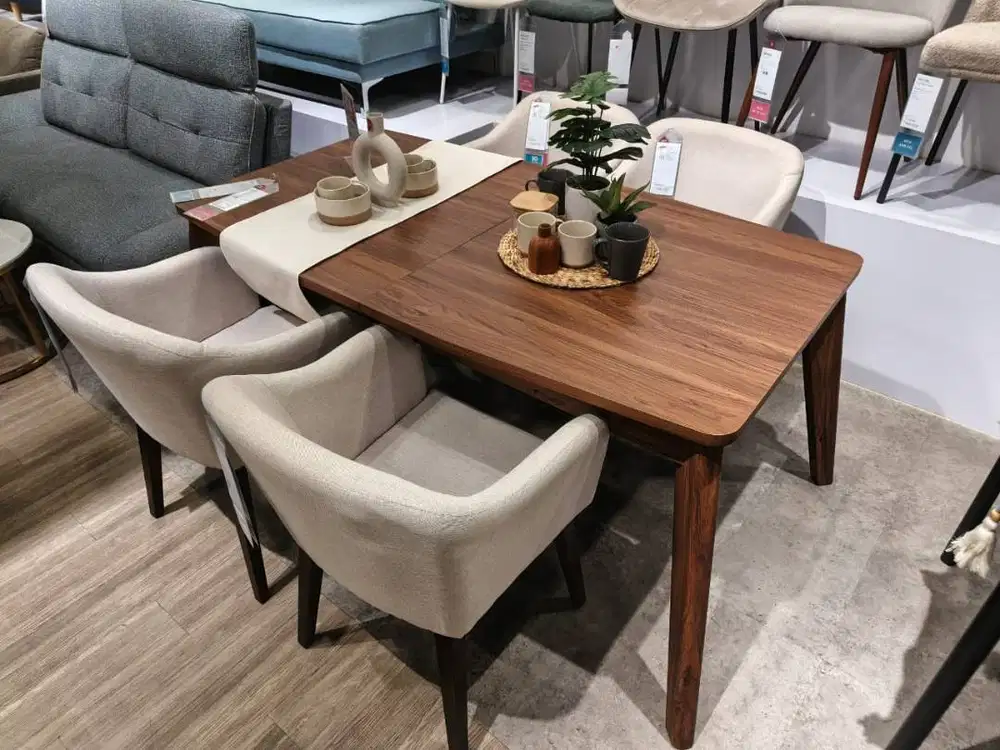 Heim Studio SETSU Meja Makan Extendable Walnut