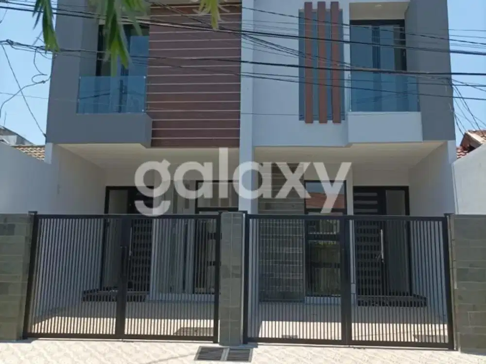 JUAL 2 UNIT RUMAH LOKASI NYAMAN DI MAIN ROAD SUTOREJO