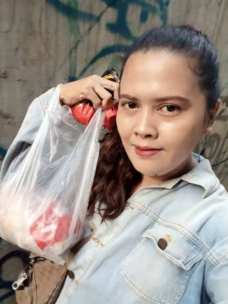 Cari kerjaaan art pp atau momong