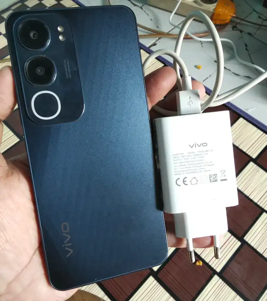 vivo y19s  ram 4+4/128