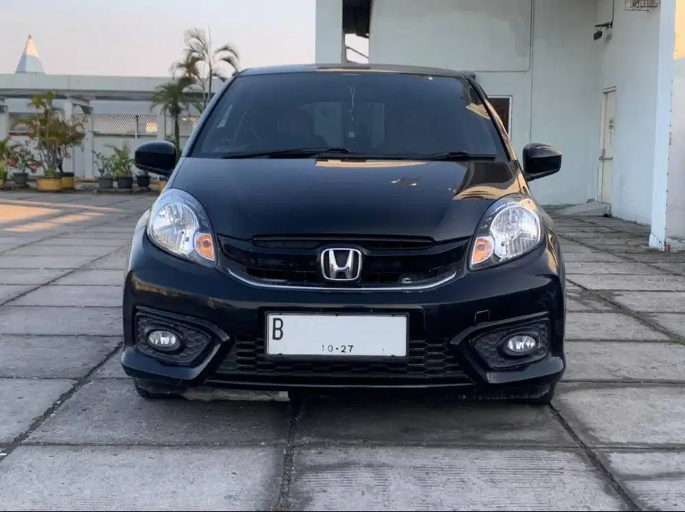 Honda Brio Satya 1.2 E CVT CKD 2017 BLACK
