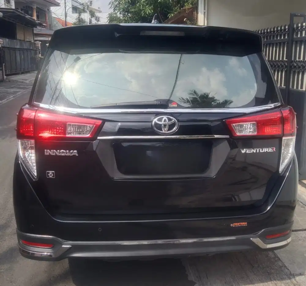 Toyota Kijang Innova 2021 Venturer Q Solar