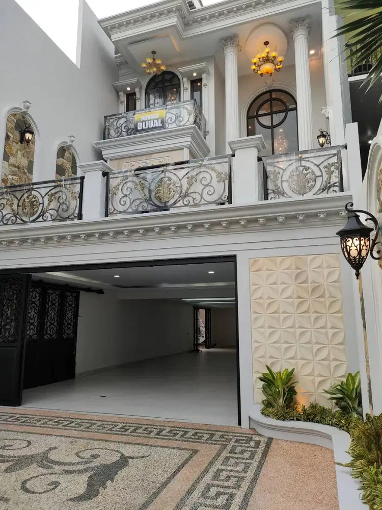 Rumah Baru Desain Classic Eropa Mampang Prapatan Jakarta Selatan