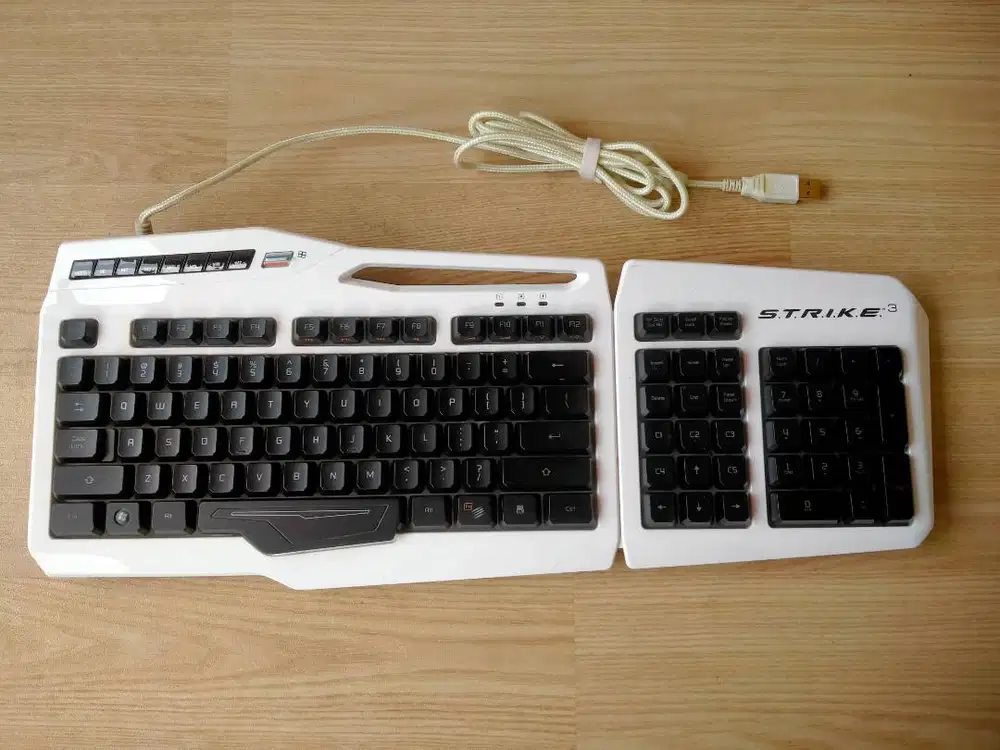 Keyboard Gaming Mad Catz S.T.R.I.K.E. 3 RGB Original
