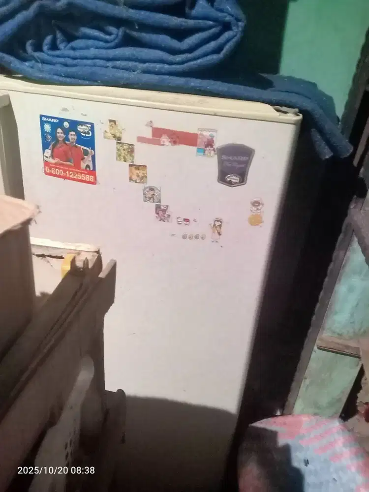 Kulkas SHARP LENGKAP