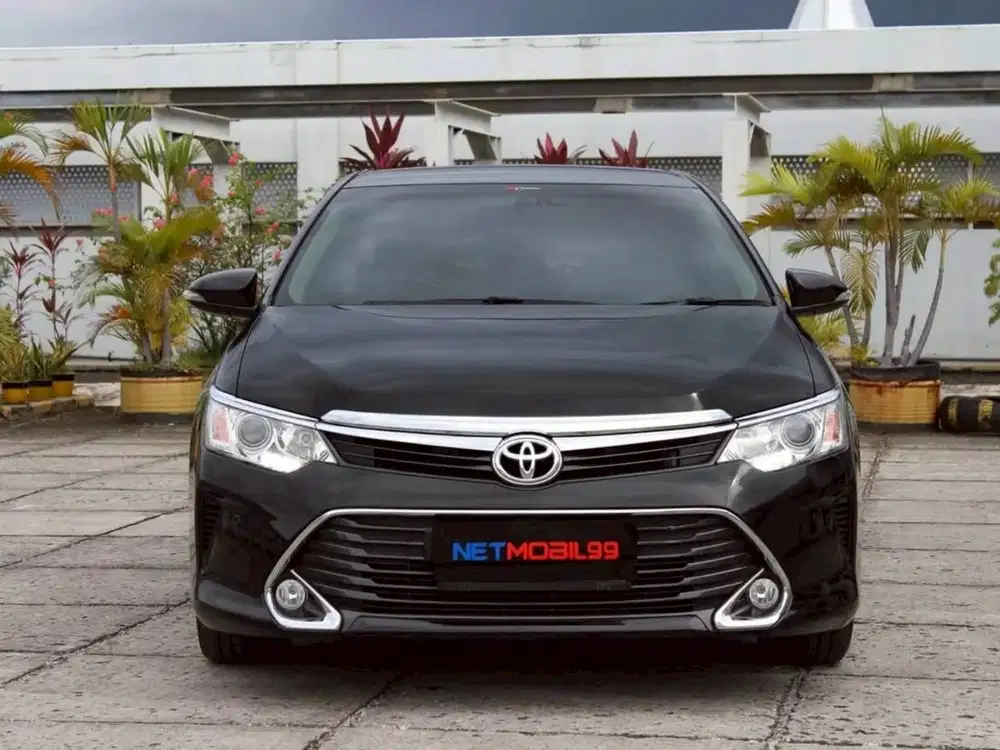 (FLASH SALE) TOYOTA CAMRY 2.5 V AT 2017 - HITAM