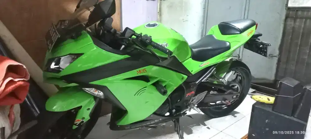 2012 kawasaki ninja 250fi old