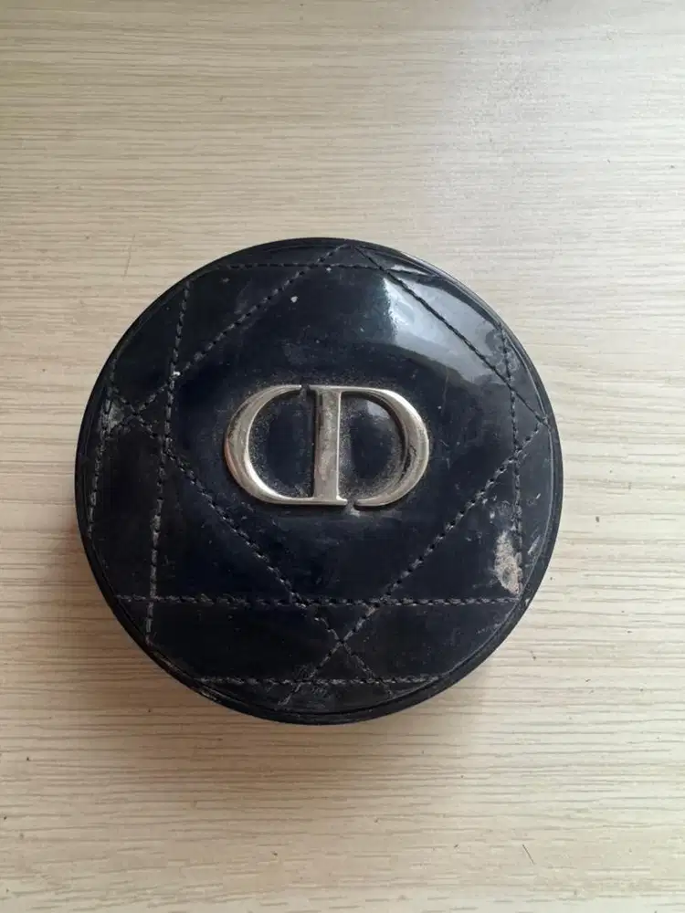 Dior cushion original