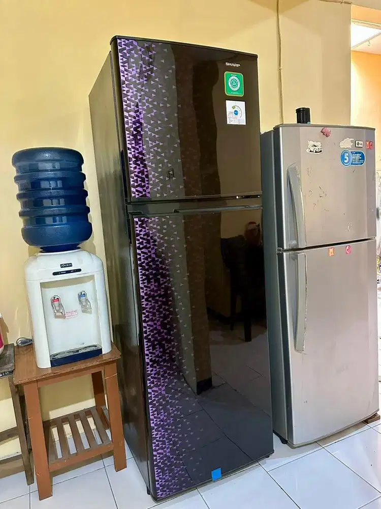 Kulkas Sharp 2 Pintu 256L Tipe Shines