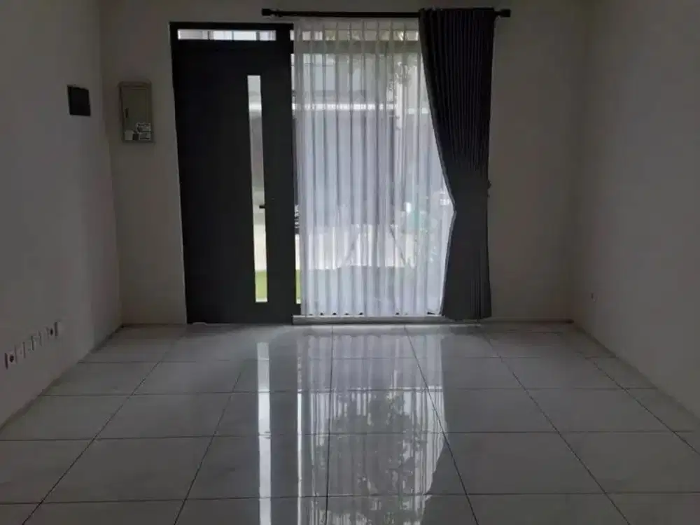 Rumah mewah di Kota baru parahyangan