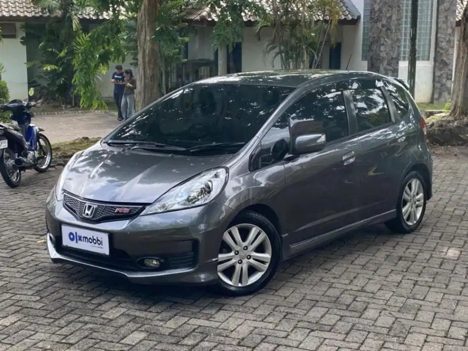 Honda Jazz 1.5 RS Bensin-AT 2012 Abu-abu LEB