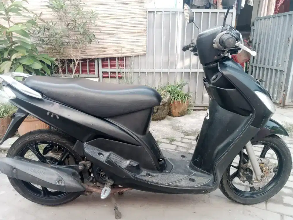 Motor Mio Hitam tahun 2009 dijual