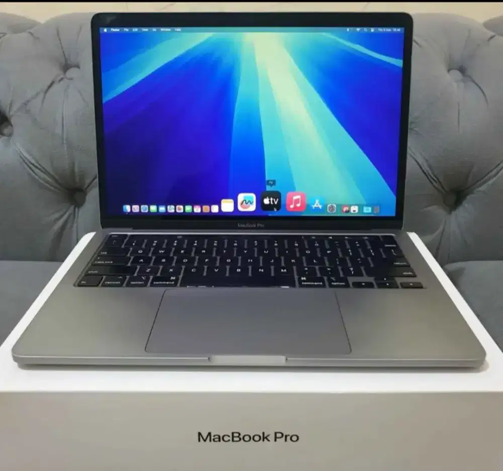 Macbook Pro 2020 13 inch 1.4 Ghz Quad Core-Intel Core i5 8gb/256Gb