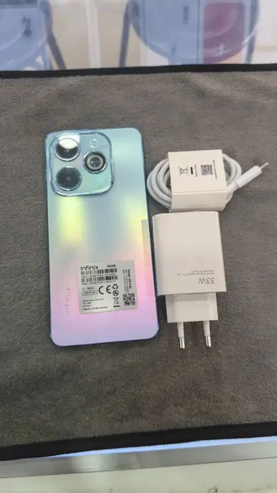 iNfinix Hot 40i 8/256GB Mulus Like New Fullset Aksesoris