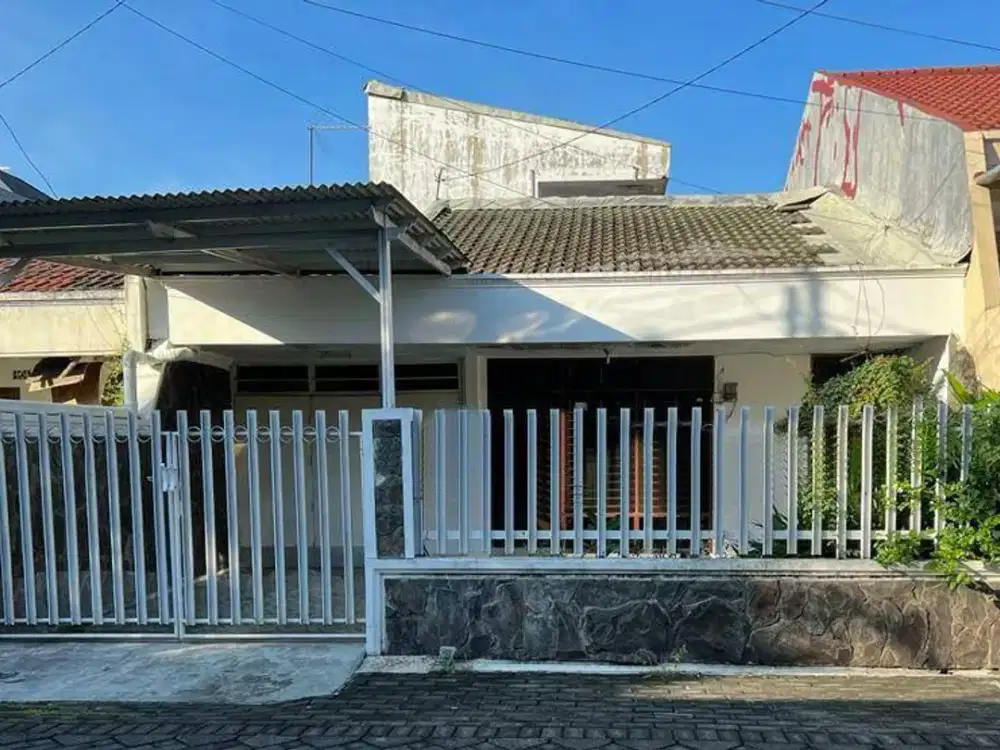 RUMAH HITUNG TANAH MANYAR JAYA Carport 1, Garasi 1