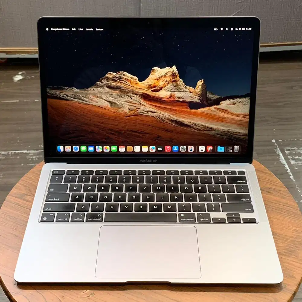 Macbook Air M1 8/256 Garansi iBox s/d 2026