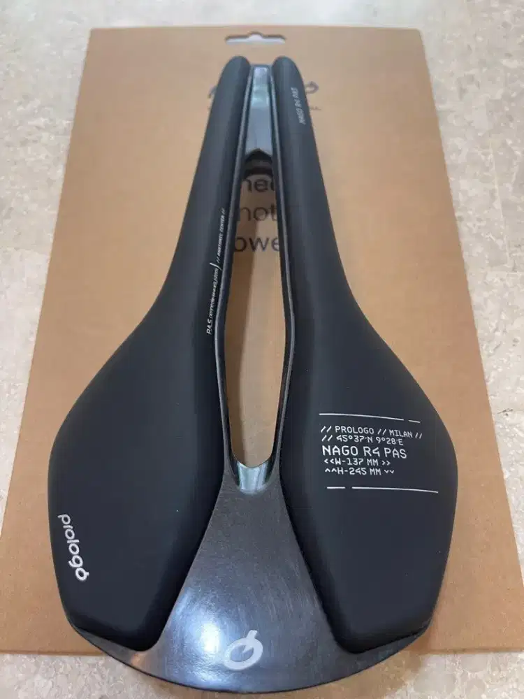Prologo Nago R4 Pas Carbon Saddle Bike Seped Original