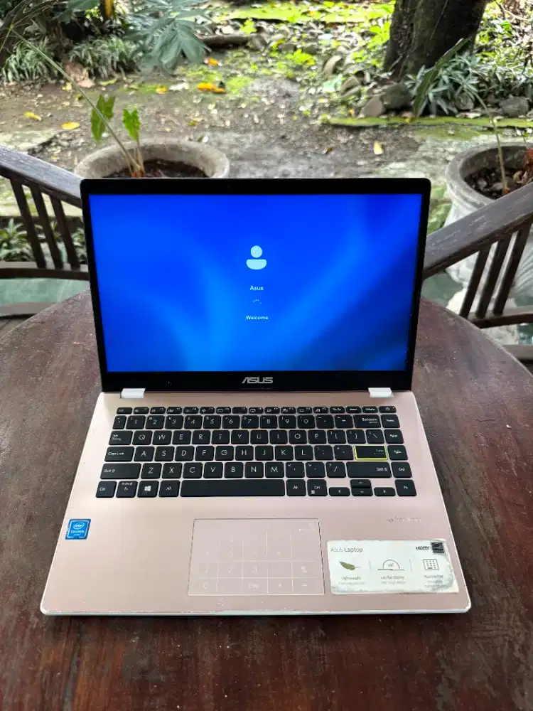 Asus E410MA Intel Celereon N4020, RAM 4 GB, SSD 256gb laptop cas ori