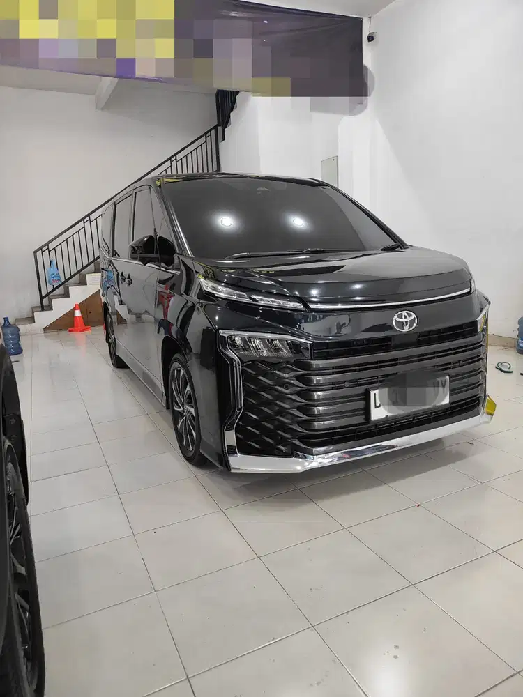 Toyota Voxy 2022 Bensin