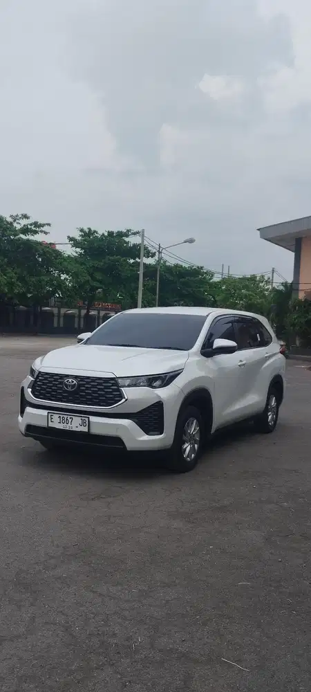 Toyota Kijang Innova 2023 Bensin