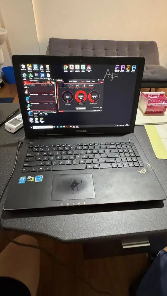 Asus ROG core i7 4720HQ 8gb ssd 256gb+1terra nvidia GTX 950 4gb 15,6