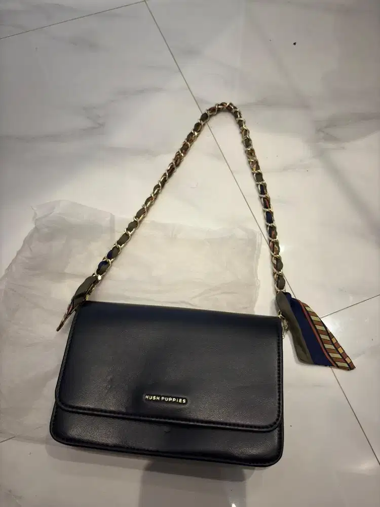 Hush puppies shoulder bag black preloved authentic