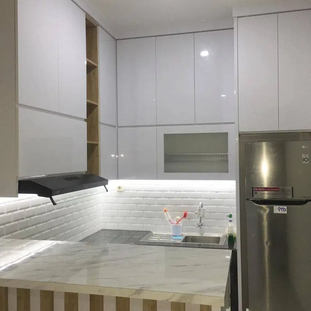 Custom Interior Kitchen Set, Backdrop TV, Lemari, Wardrobe, Kitchenset