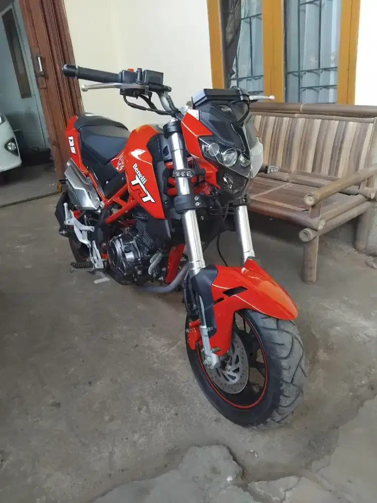 Juak motor Beneli