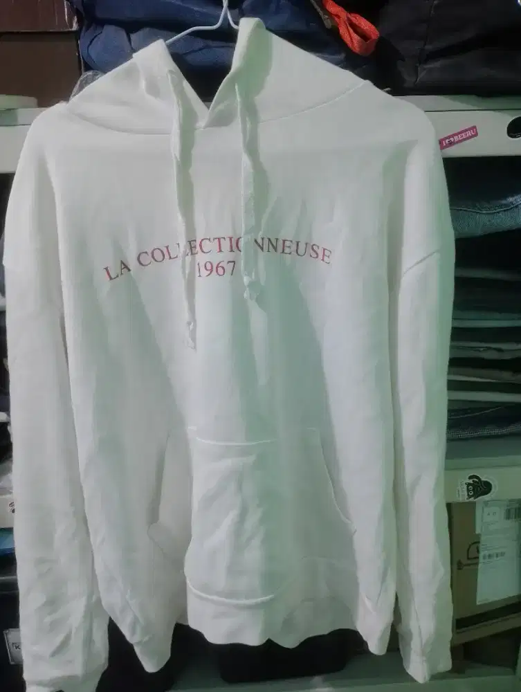 Sweater w/putih size M-L