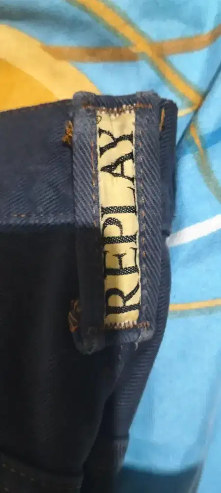 JUAL CELANA REPLAY MADE IN ITALY SIZE 34 KONDISI 99% BARU