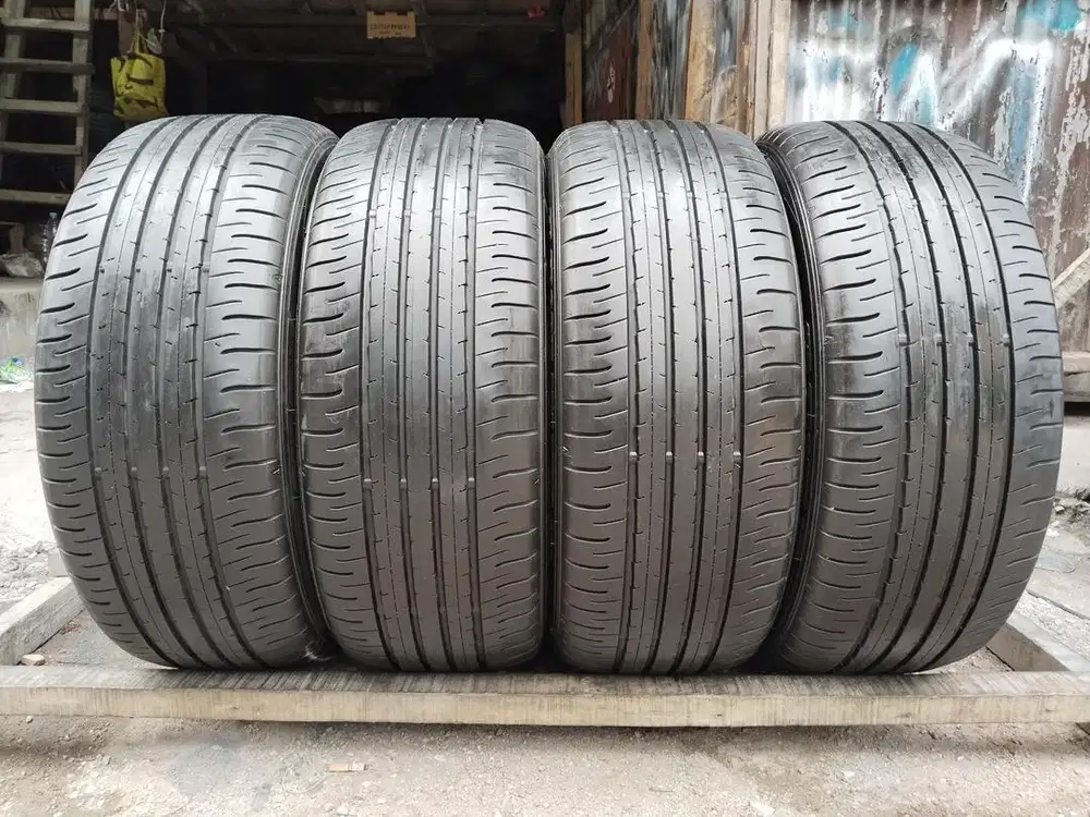 Ban bekas 225/50 R18 Dunlop Sp Sport Maxx