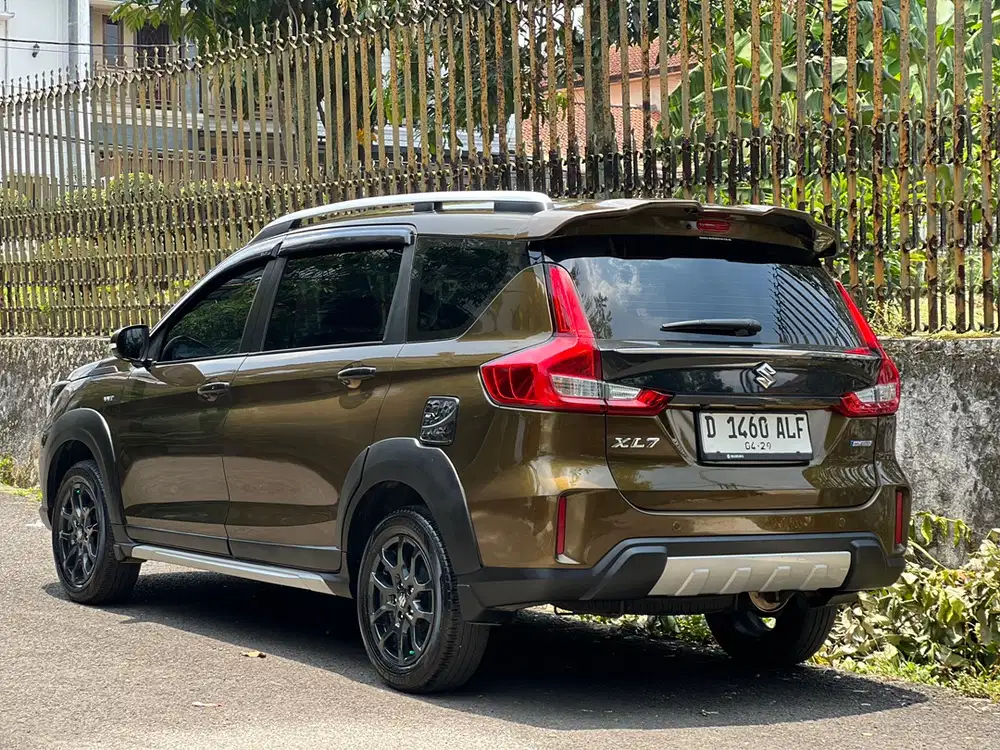 XL7 Beta Hybrid AT 2024 Brown 1tgn dr baru