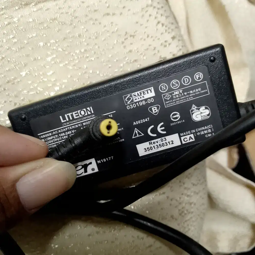 Casan laptop acer