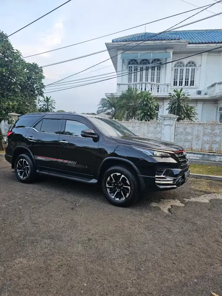 FORTUNER TRD  2021 AT FIRST HAND OWNERHSIP