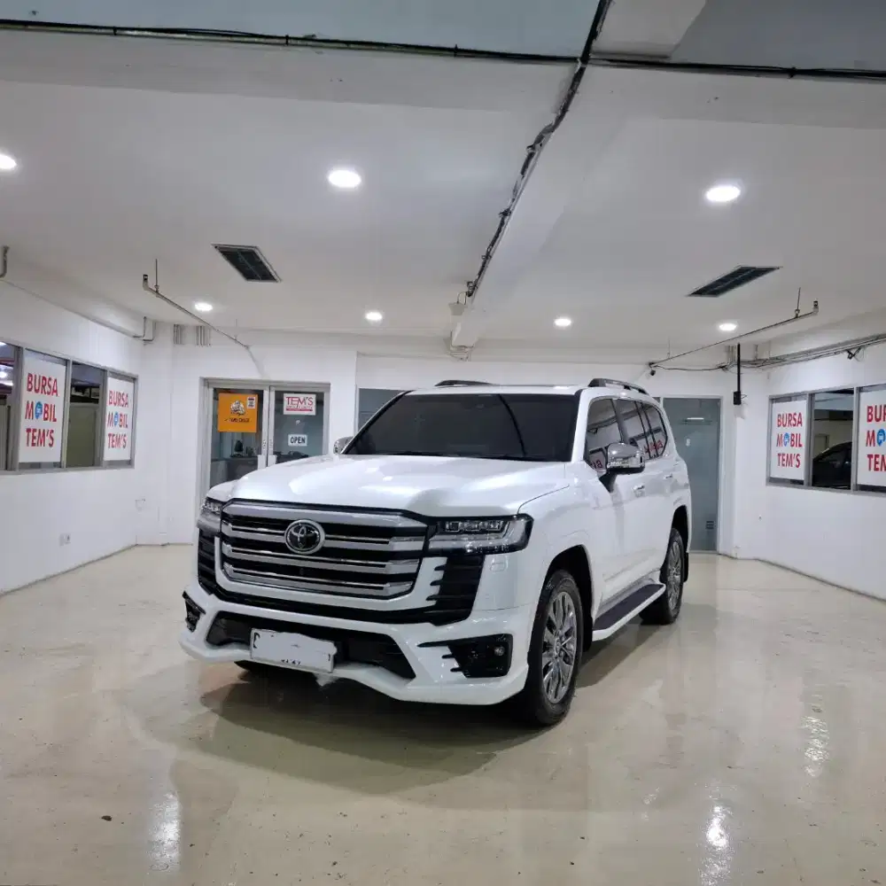 Toyota Landcruiser VXR 300 th2023