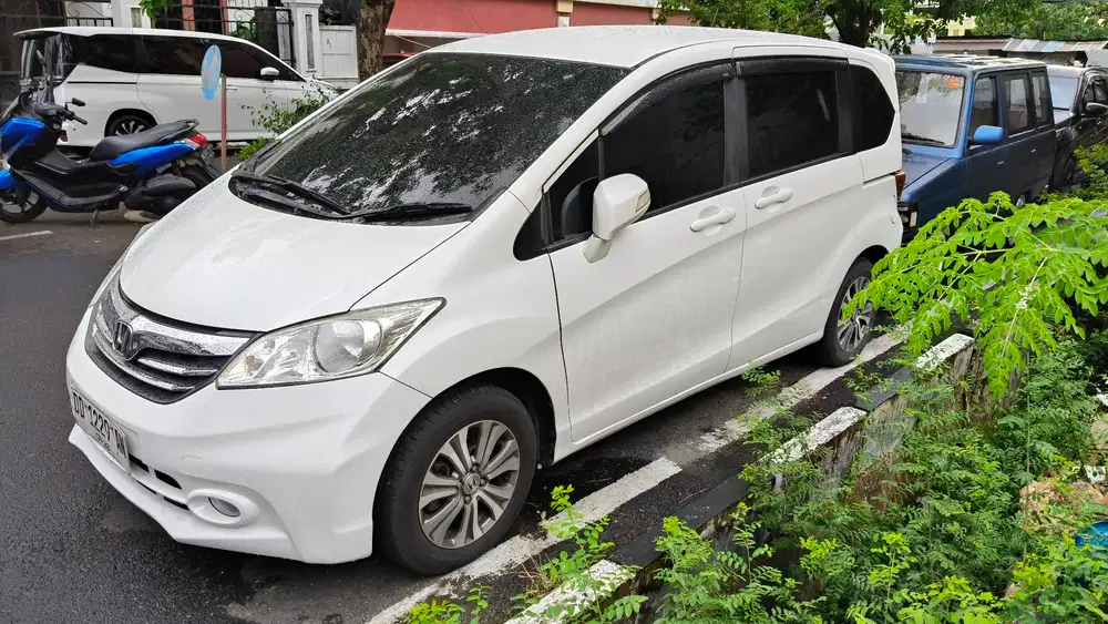 Honda freed PSD 2013 Bensin